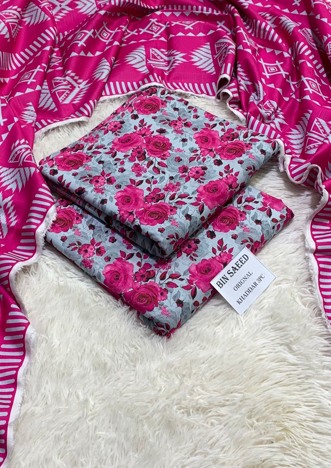 Elegant Khaddar digital printed 3pcs