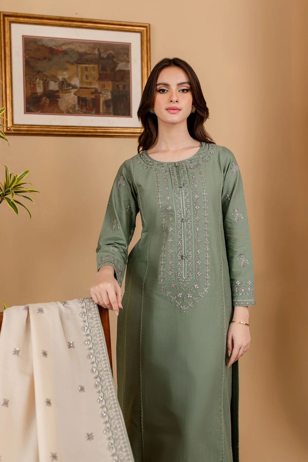 Elegant embroidery 3PC